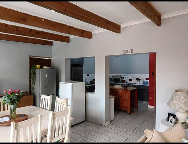 3 BEDROOM HOUSE FOR SALE IN GEORGE CENTRAL